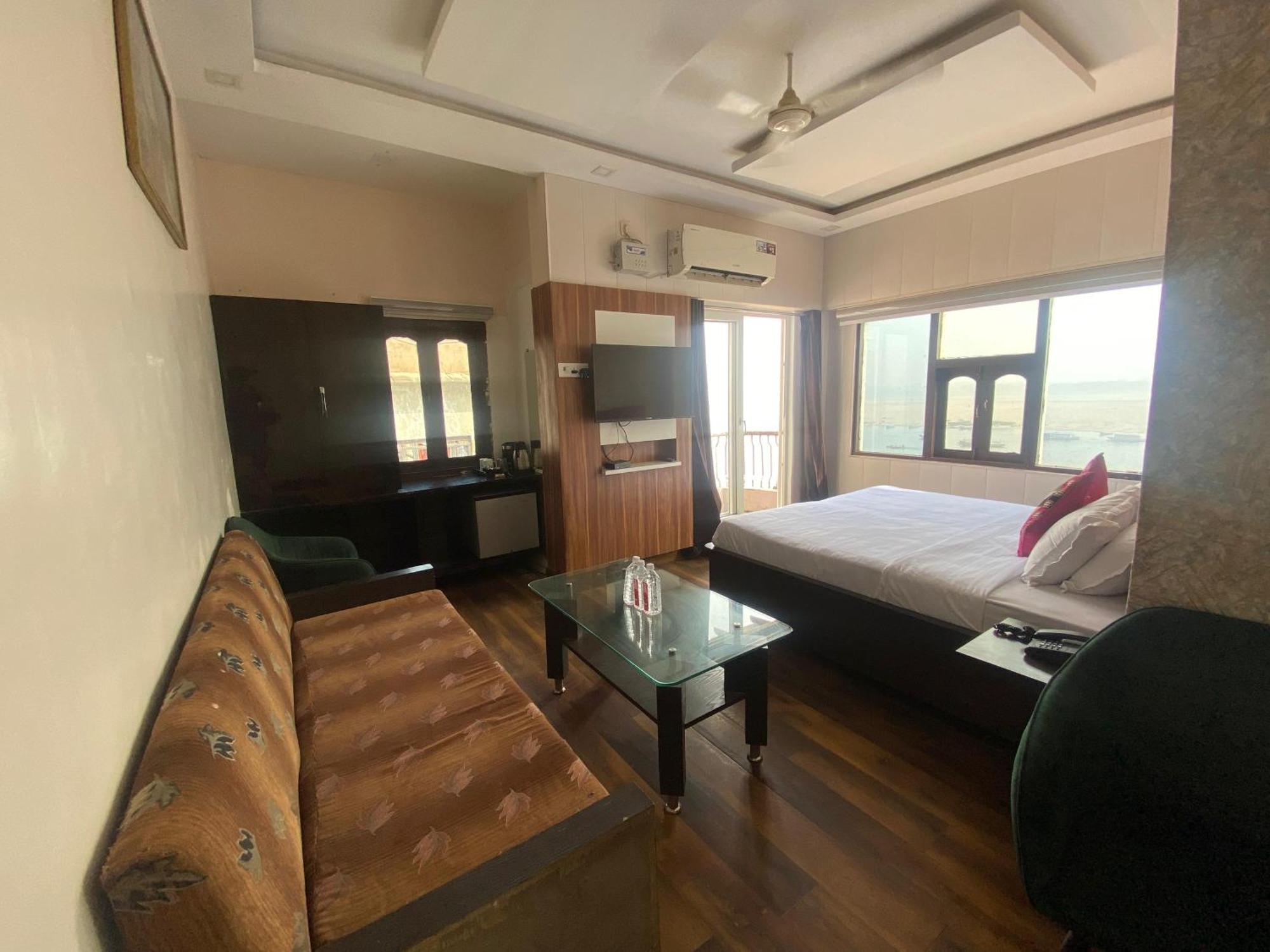 Hotel Sita Palace On Heritage Ghats Of Benaras Varanasi Ngoại thất bức ảnh