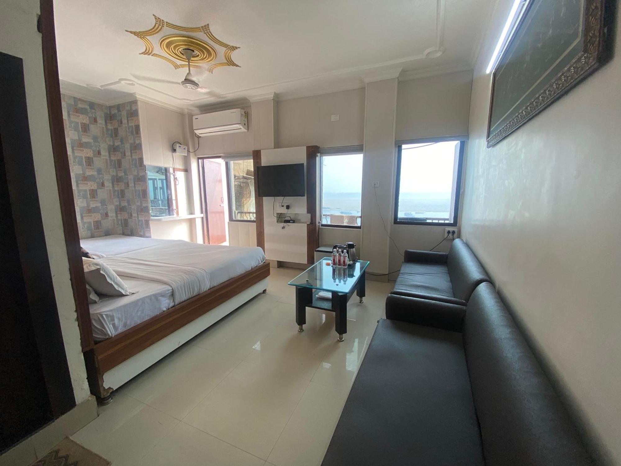 Hotel Sita Palace On Heritage Ghats Of Benaras Varanasi Ngoại thất bức ảnh