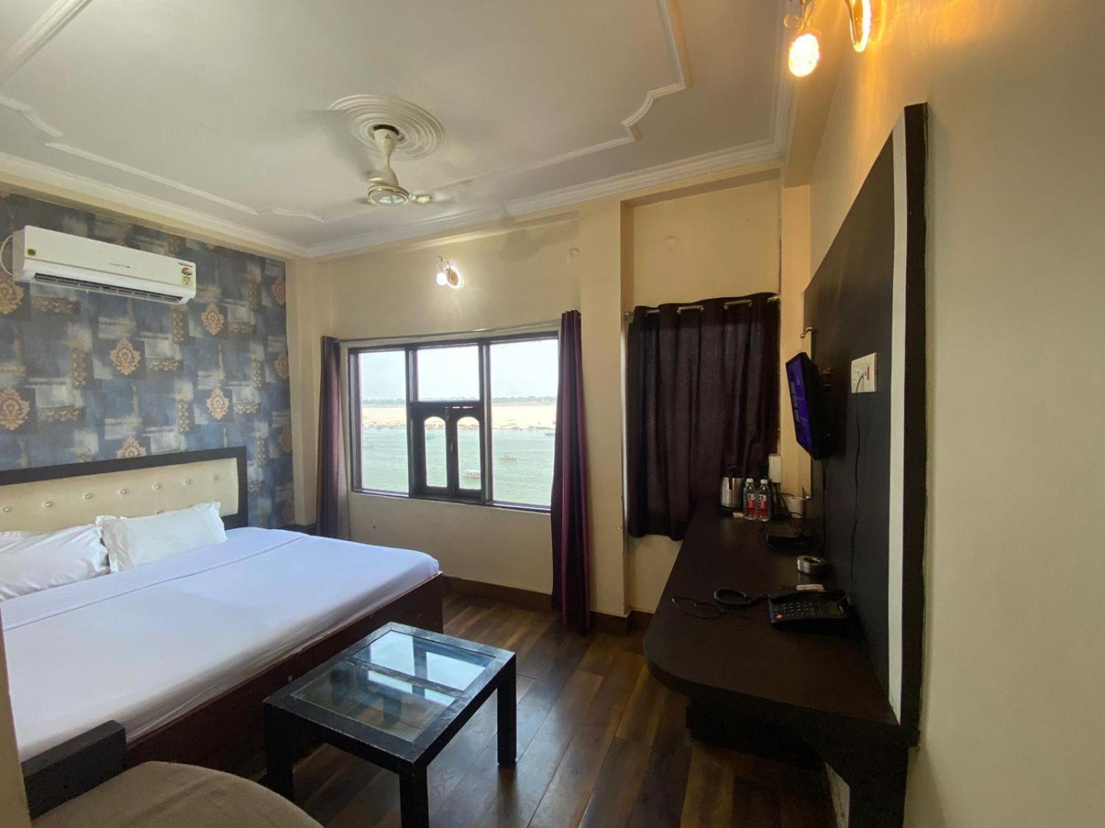 Hotel Sita Palace On Heritage Ghats Of Benaras Varanasi Ngoại thất bức ảnh