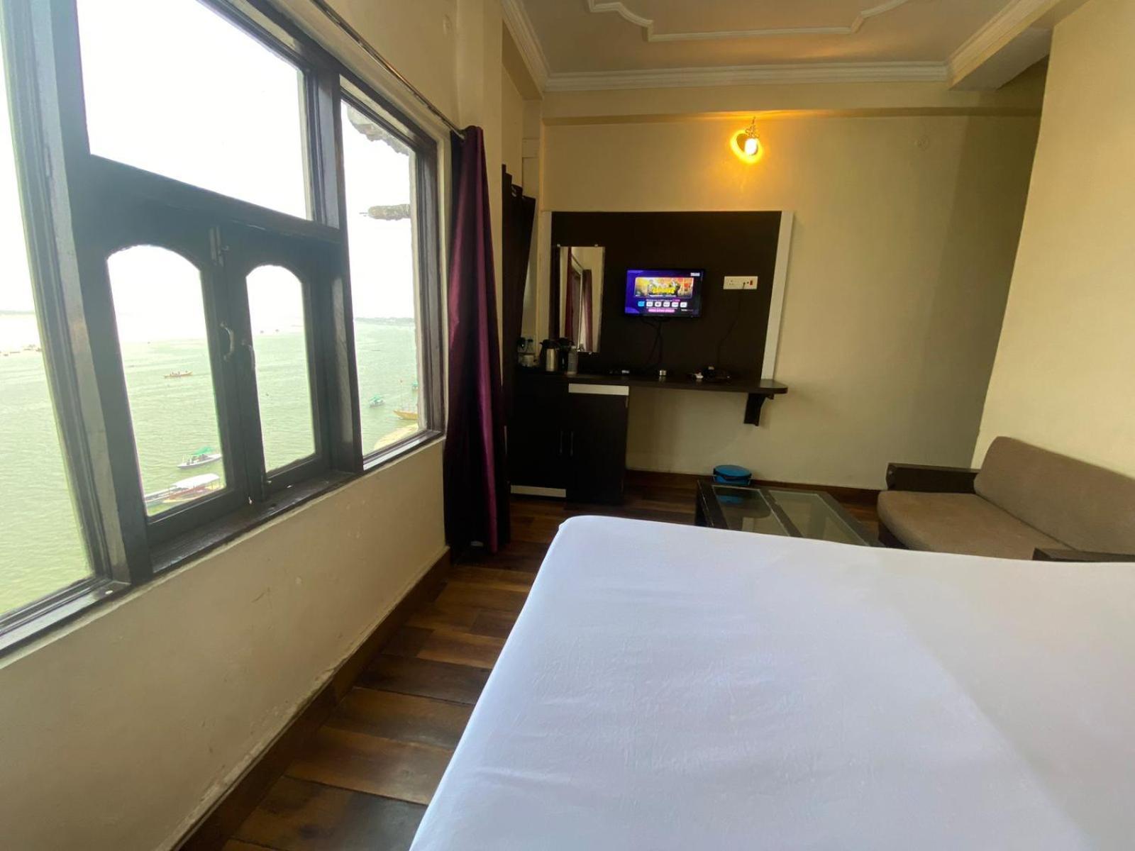 Hotel Sita Palace On Heritage Ghats Of Benaras Varanasi Ngoại thất bức ảnh