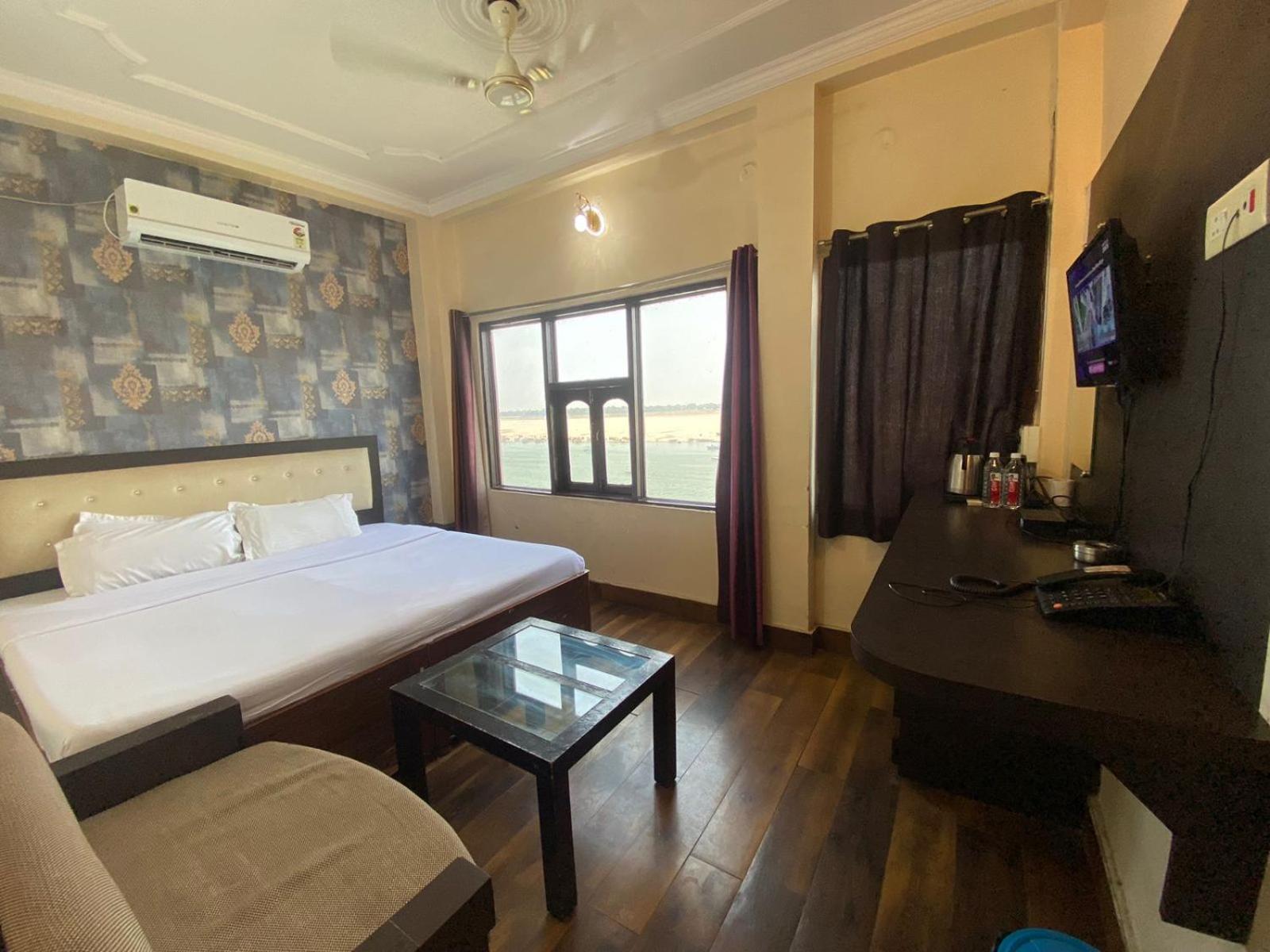 Hotel Sita Palace On Heritage Ghats Of Benaras Varanasi Ngoại thất bức ảnh