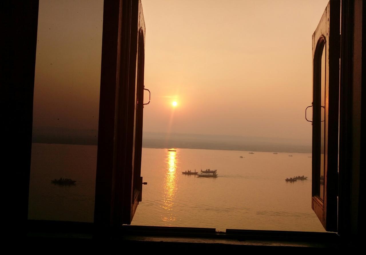 Hotel Sita Palace On Heritage Ghats Of Benaras Varanasi Ngoại thất bức ảnh