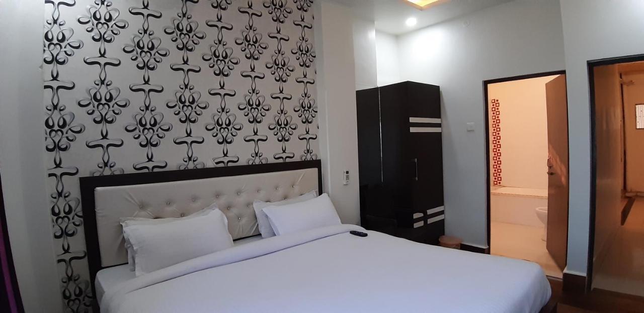 Hotel Sita Palace On Heritage Ghats Of Benaras Varanasi Ngoại thất bức ảnh